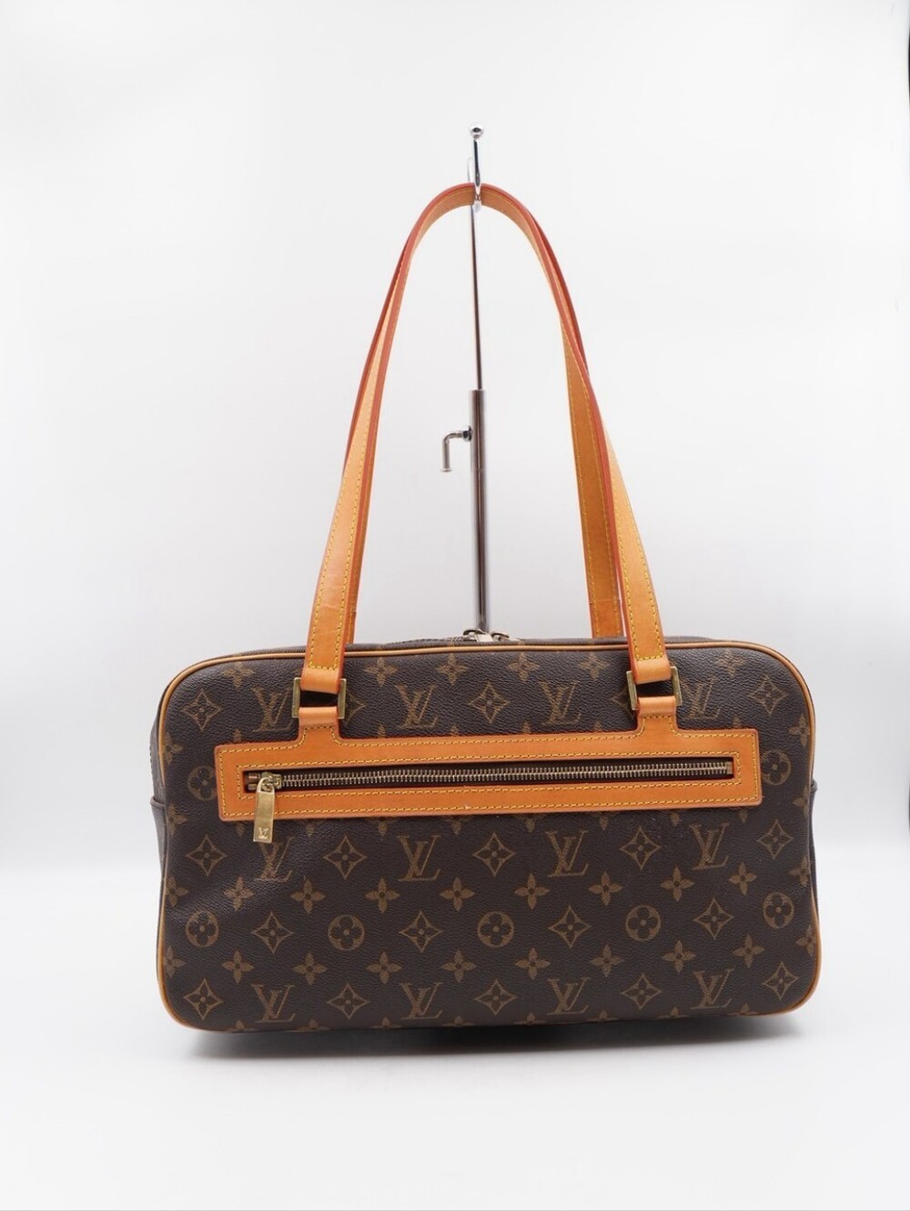 CP48 💟 Louis Vuitton Monogram Cite GM